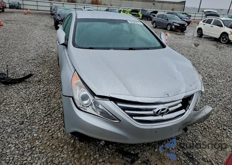 2014 Hyundai Sonata Se z USA, uszkodzony, nr VIN 5NPEC4AC3EH900379
